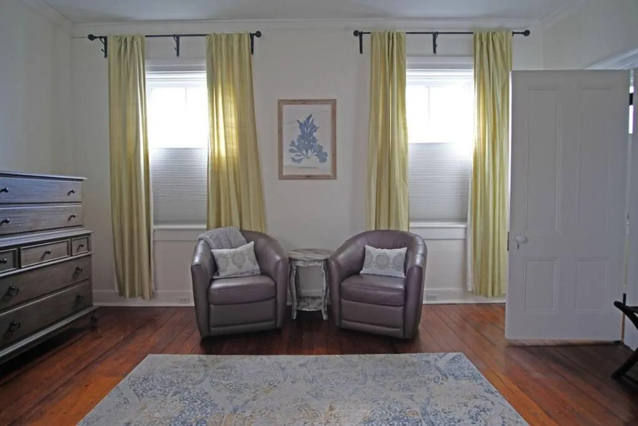 Historic Hamilton House Villa Savannah