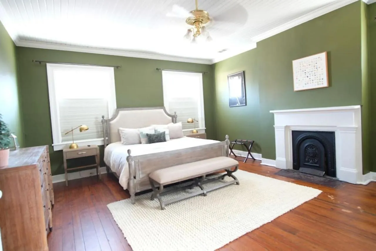 Historic Hamilton House Villa Savannah