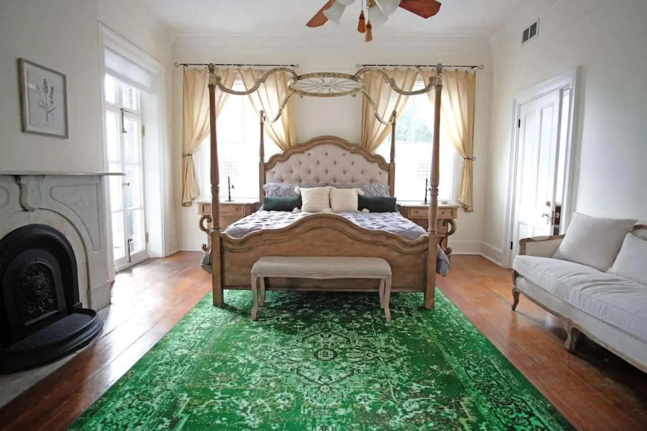 Historic Hamilton House Villa Savannah